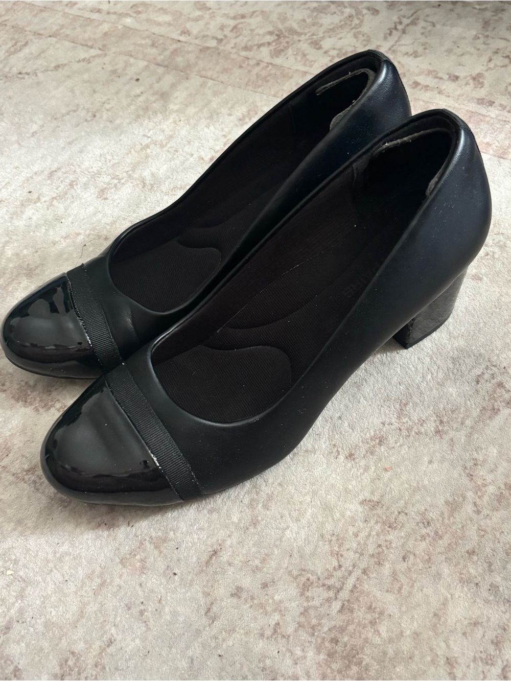 Dream Pairs Black Low Block Heel Pumps with Patent Toe